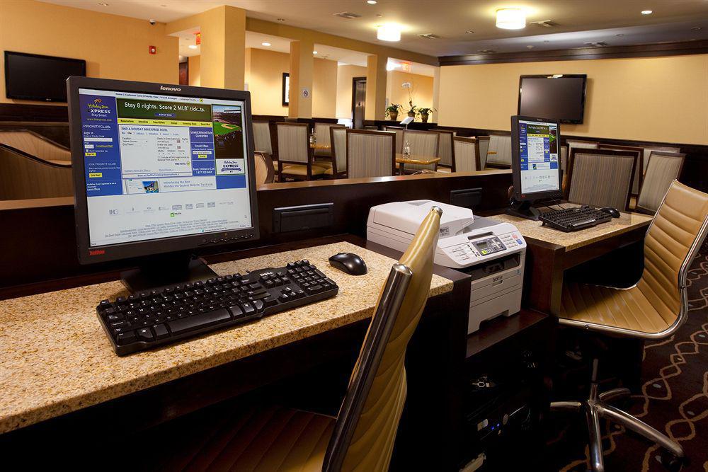 Holiday Inn Express Jacksonville Beach By Ihg Ανέσεις φωτογραφία
