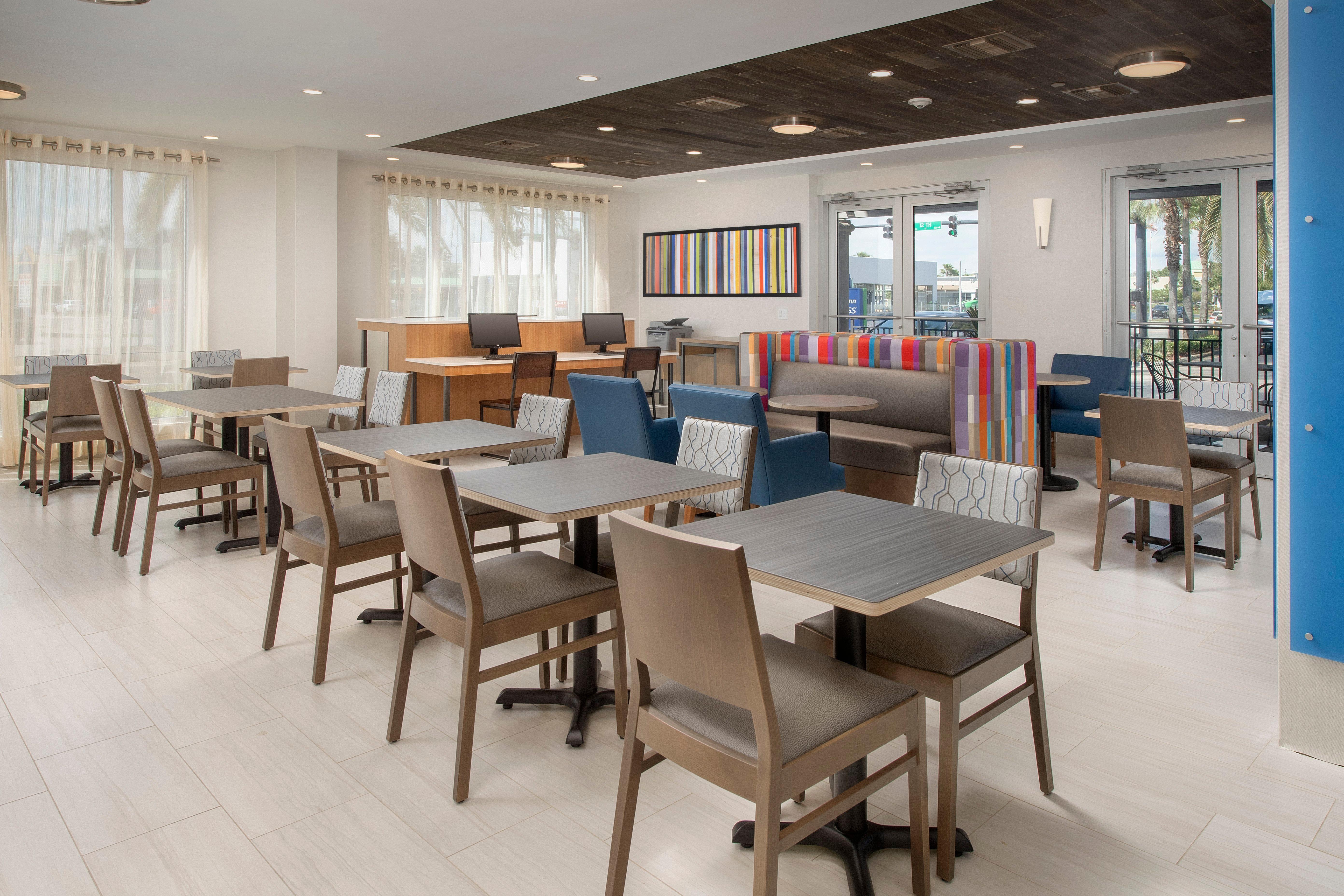 Holiday Inn Express Jacksonville Beach By Ihg Εξωτερικό φωτογραφία