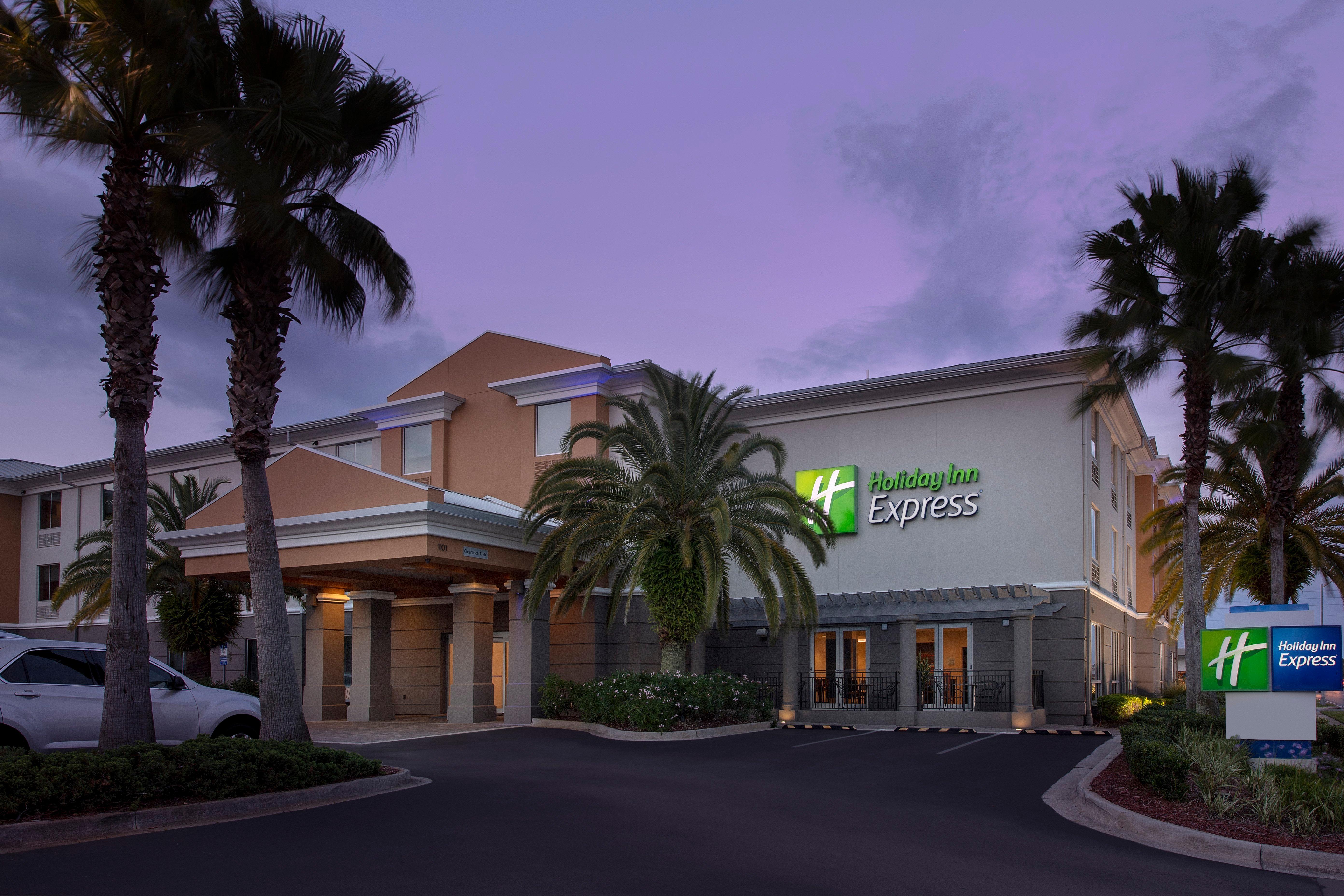 Holiday Inn Express Jacksonville Beach By Ihg Εξωτερικό φωτογραφία