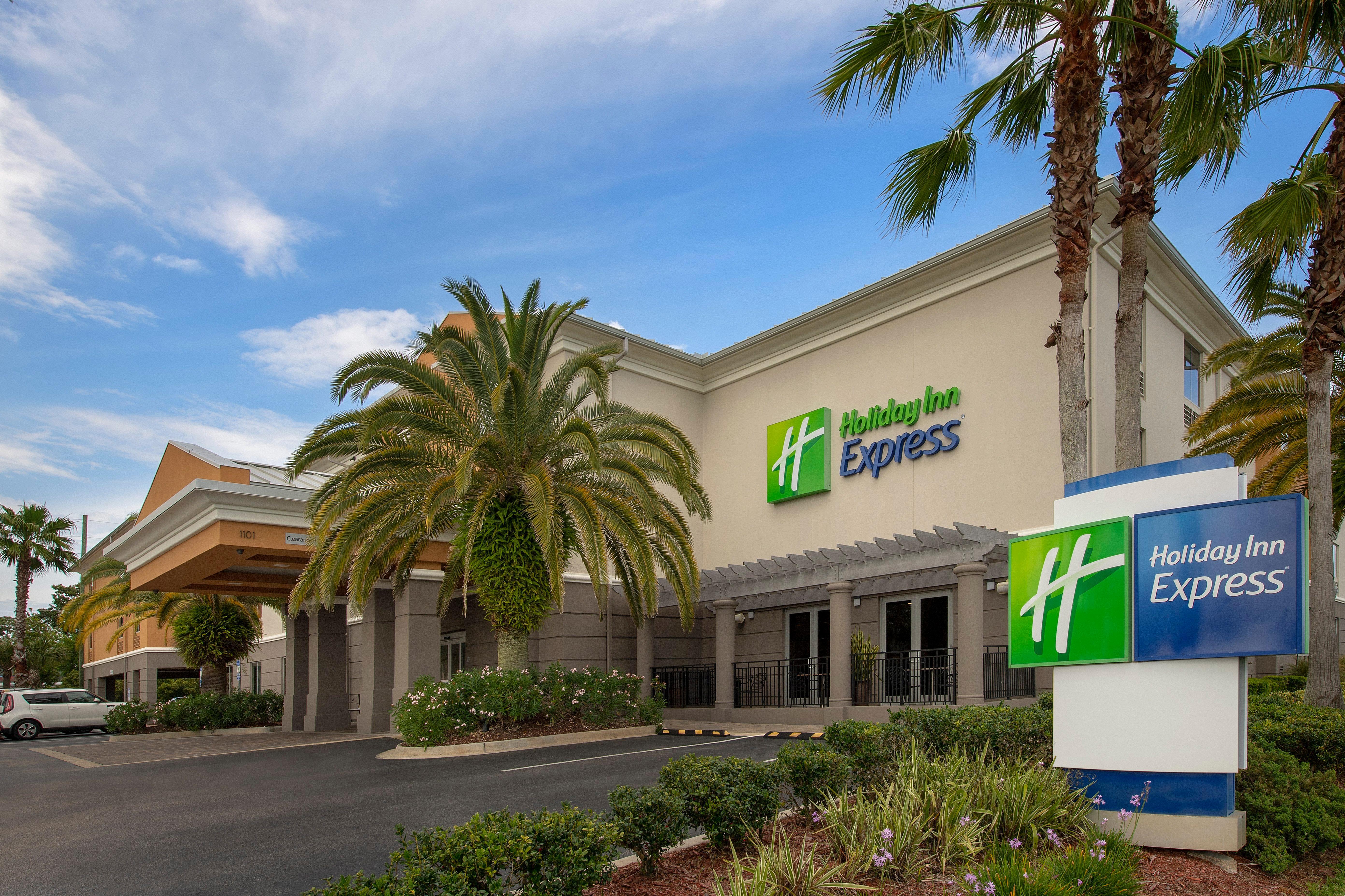 Holiday Inn Express Jacksonville Beach By Ihg Εξωτερικό φωτογραφία