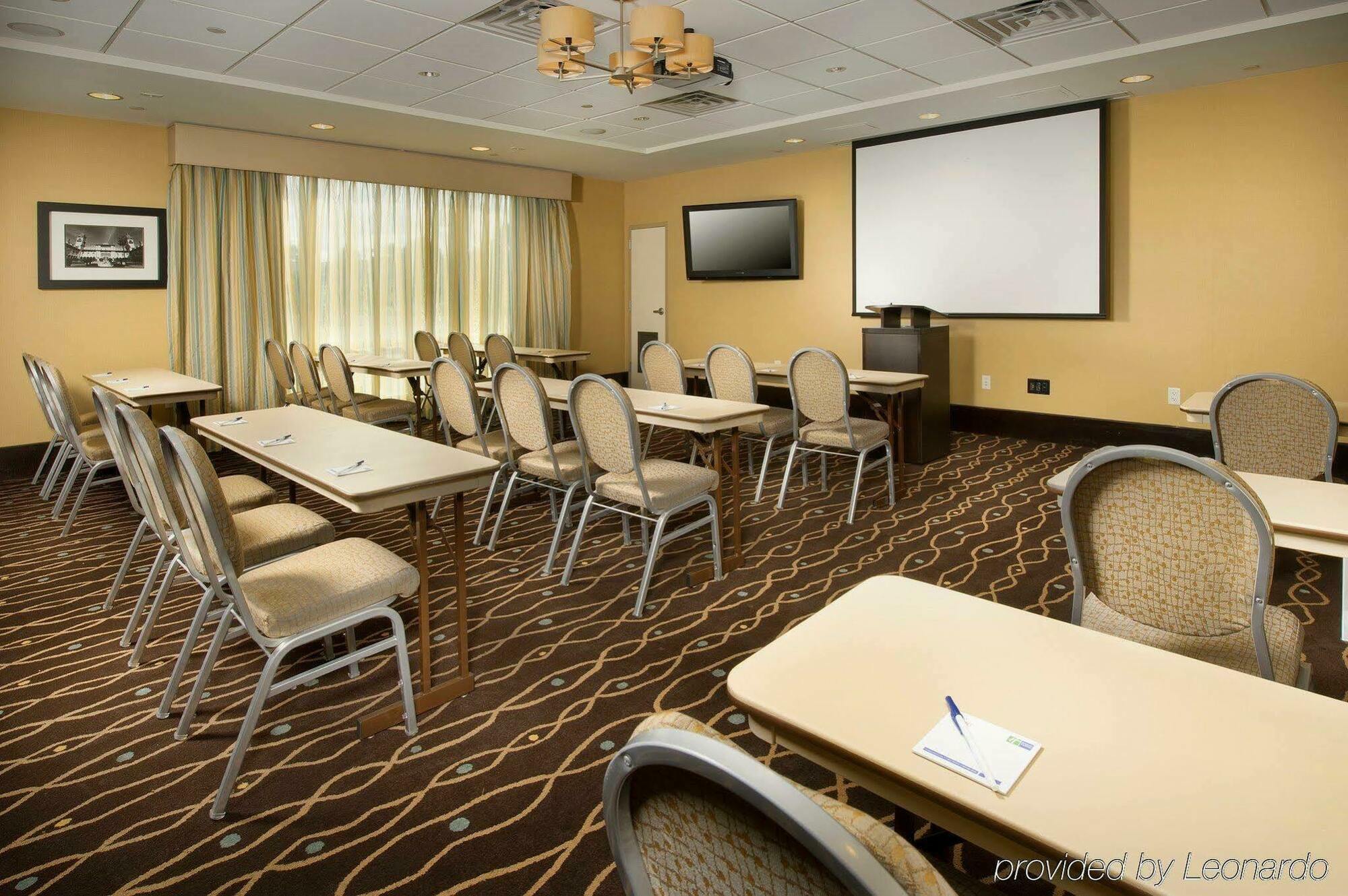 Holiday Inn Express Jacksonville Beach By Ihg Εξωτερικό φωτογραφία